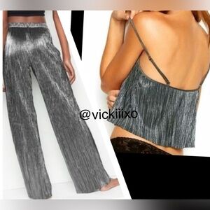 Victoria’s Secret shine pleat set